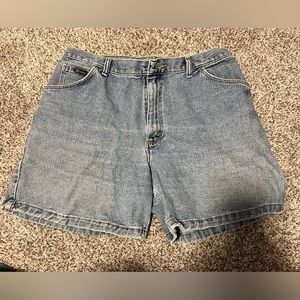 Wrangler mom jean shorts